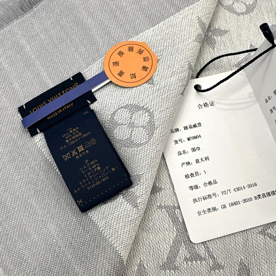 Scarves LOUIS VUITTON 17973627