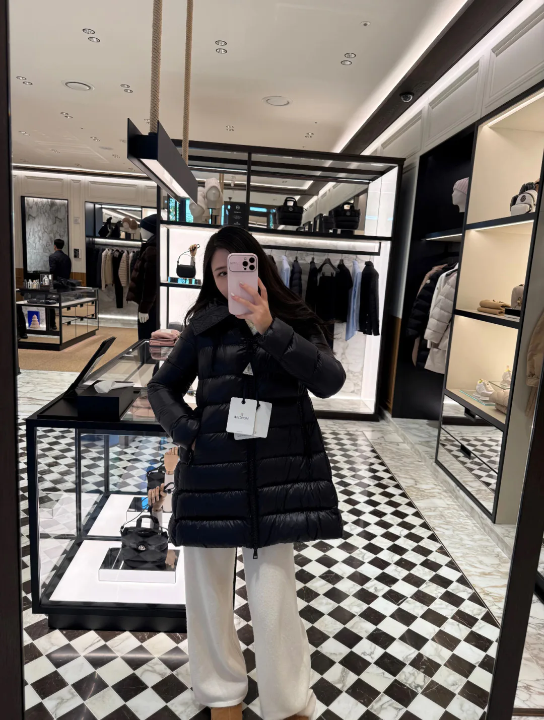 Women's Jackets And Down Jackets MONCLER 18184462