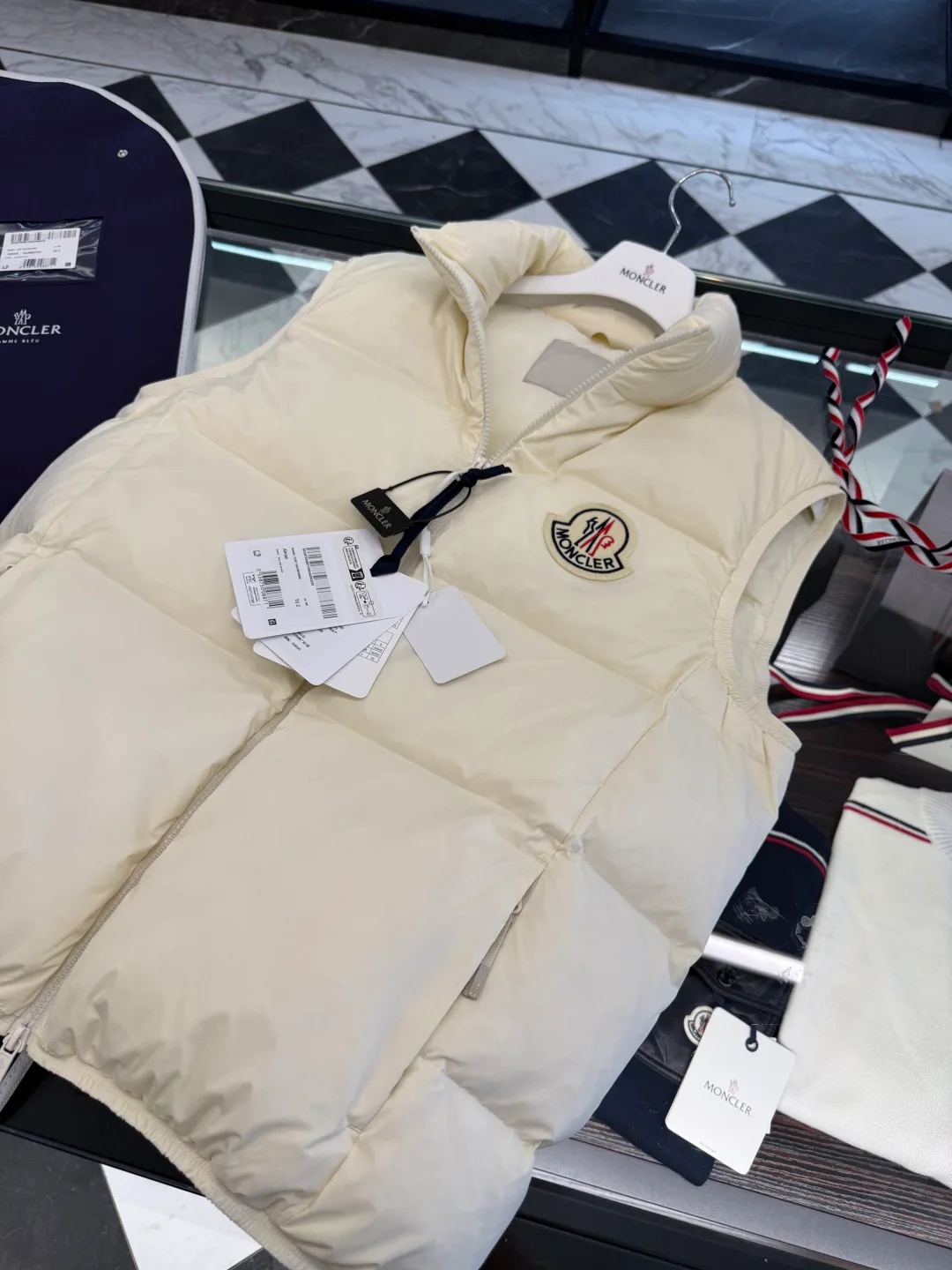 Women's Vests MONCLER 18007566