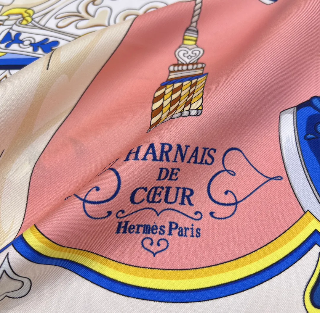 Silk Scarves HERMES 18319106