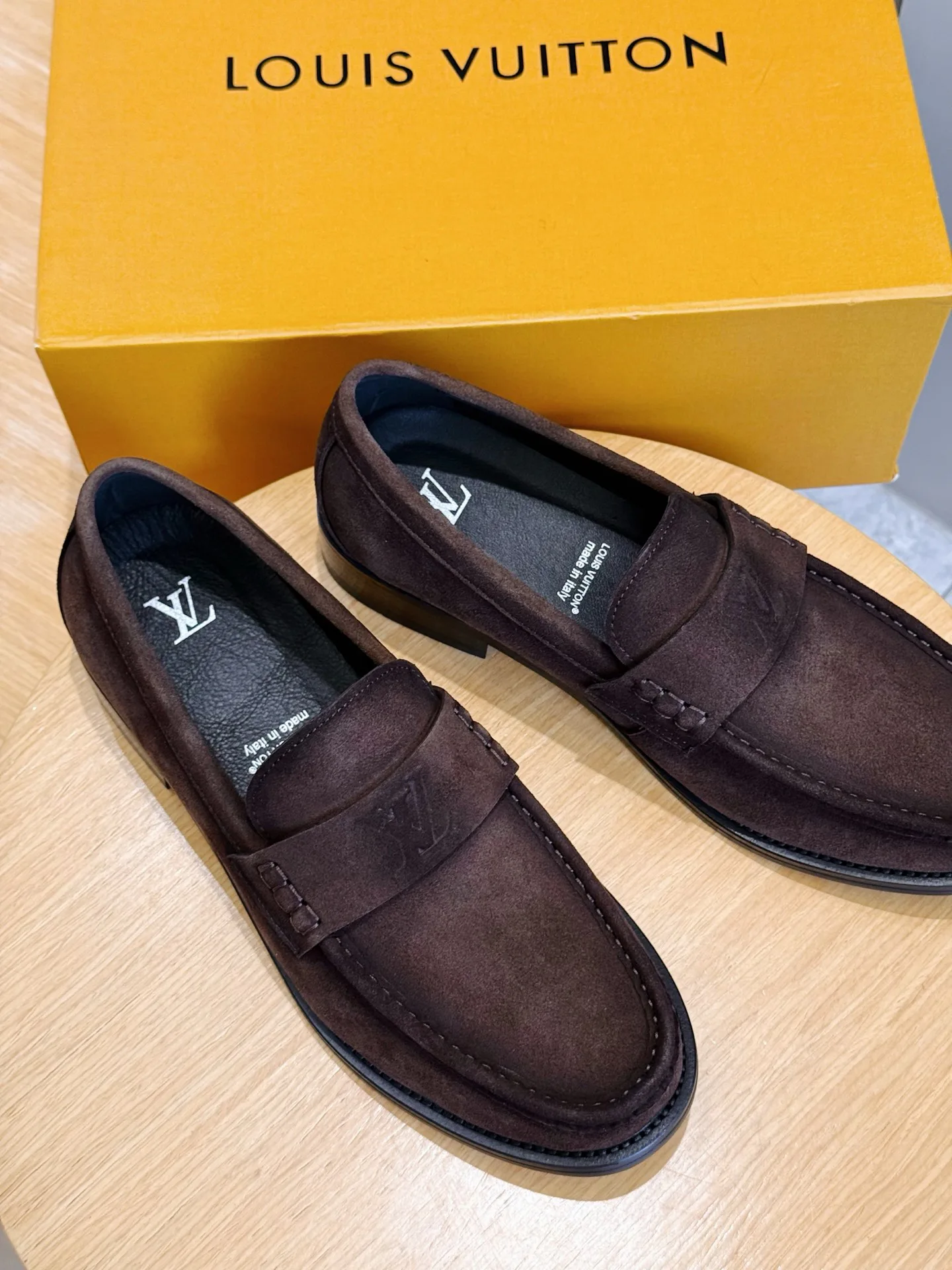 Men's Loafers And Dress Shoes LOUIS VUITTON 18247427
