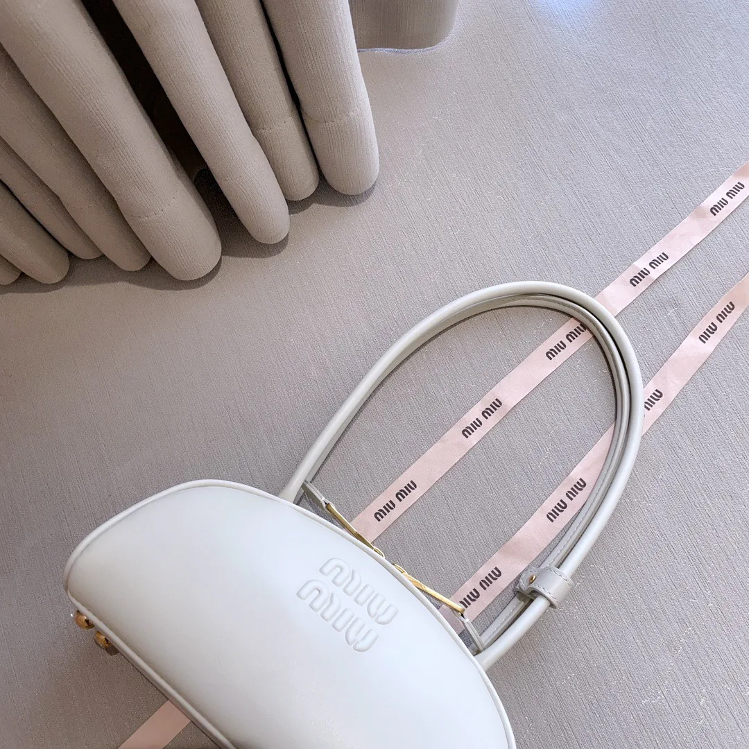 Классические Сумки Женские Miu Miu 18598419