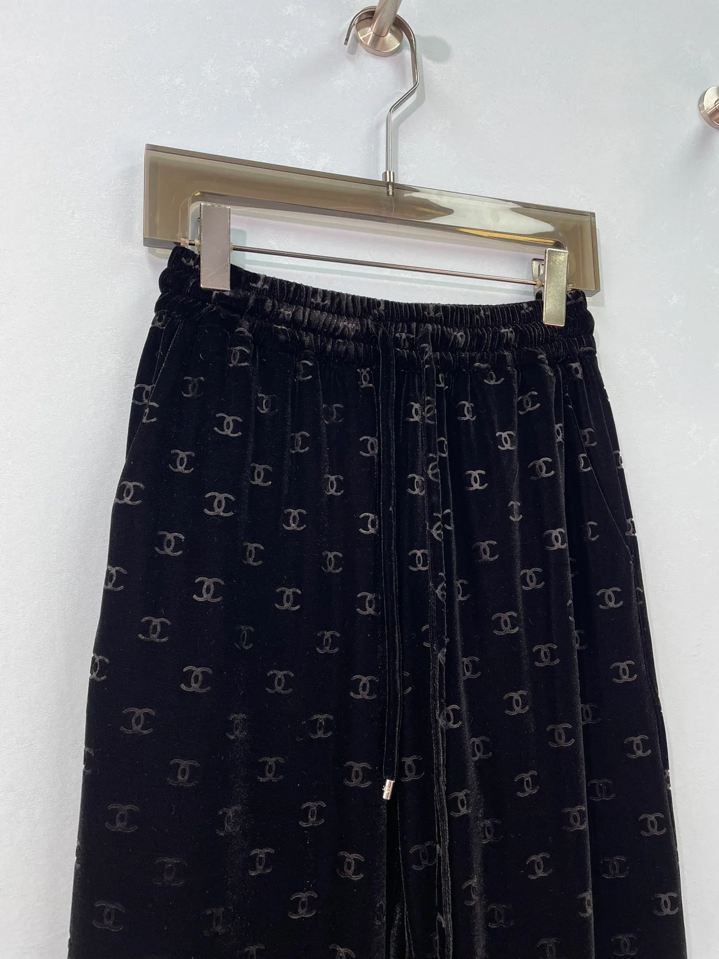 Women's Trousers CHANEL 18308609