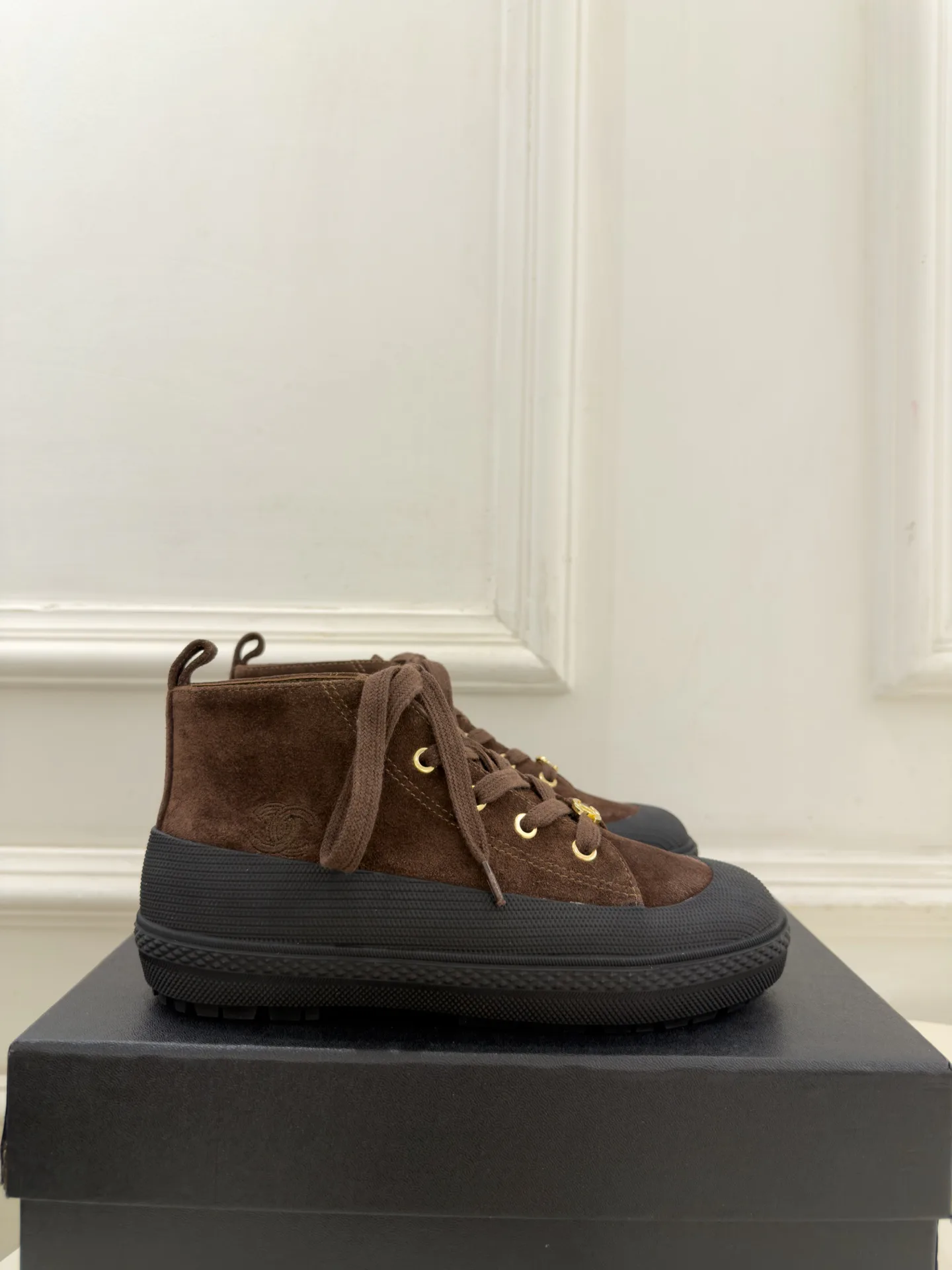 Women's Sneakers CHANEL 18346896