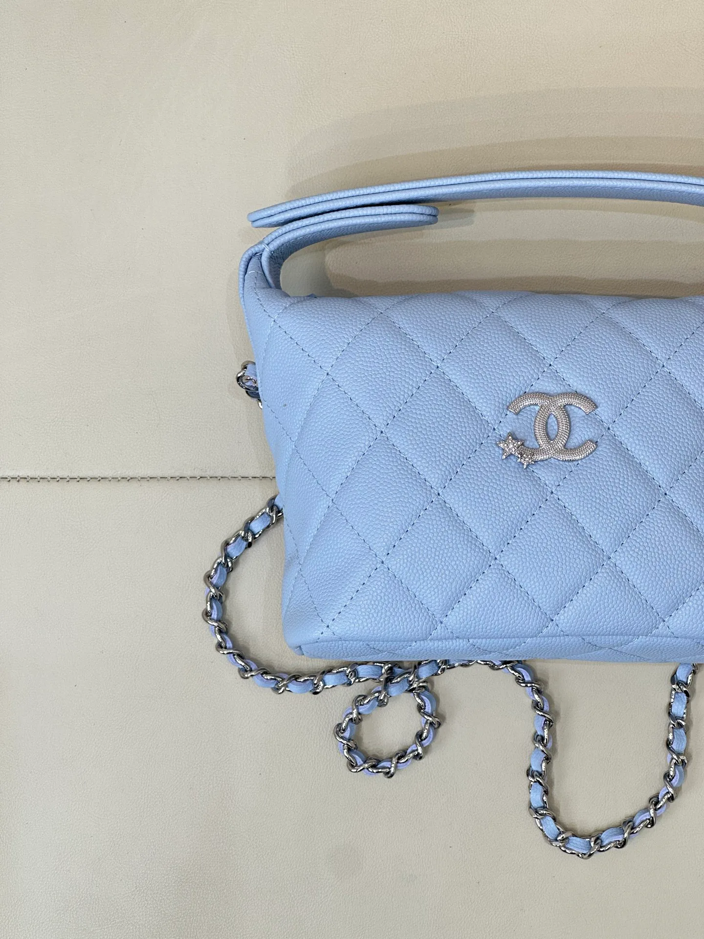 Women's Classic Handbags CHANEL 18000305