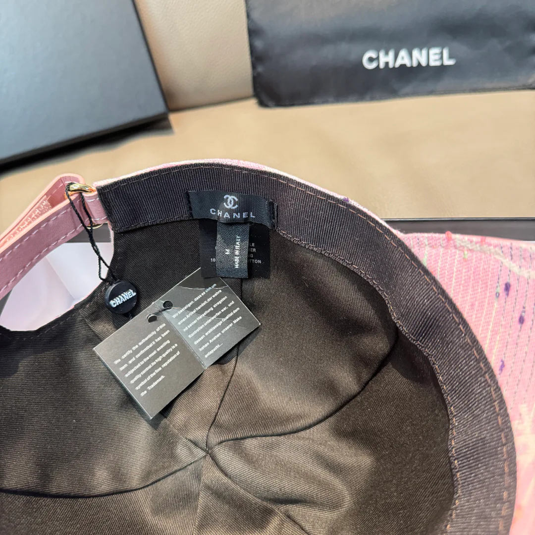 Hats CHANEL 18347065