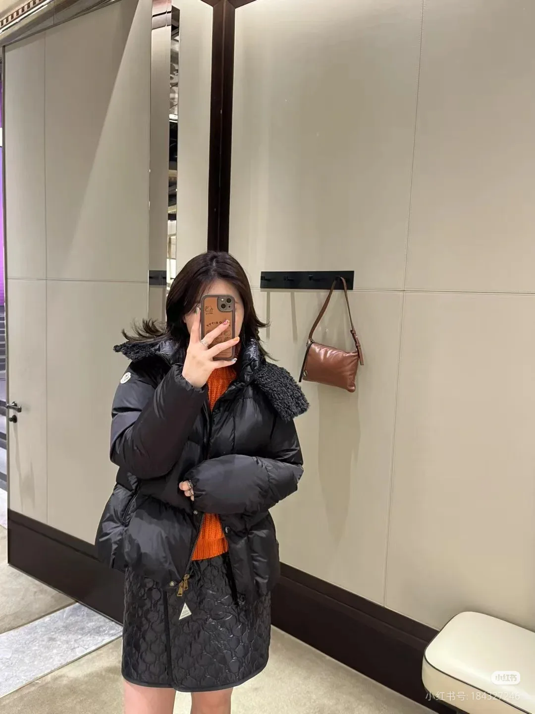 Women's Jackets And Down Jackets MONCLER 18044309