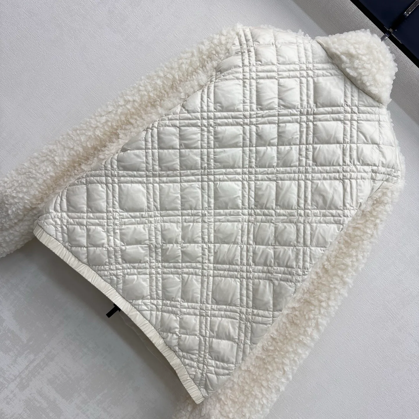 Women's Jackets And Down Jackets MONCLER 17927256