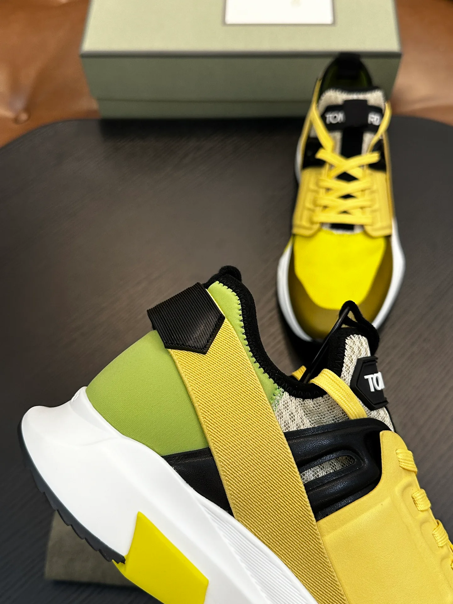 Men's Sneakers TOM FORD 18118672