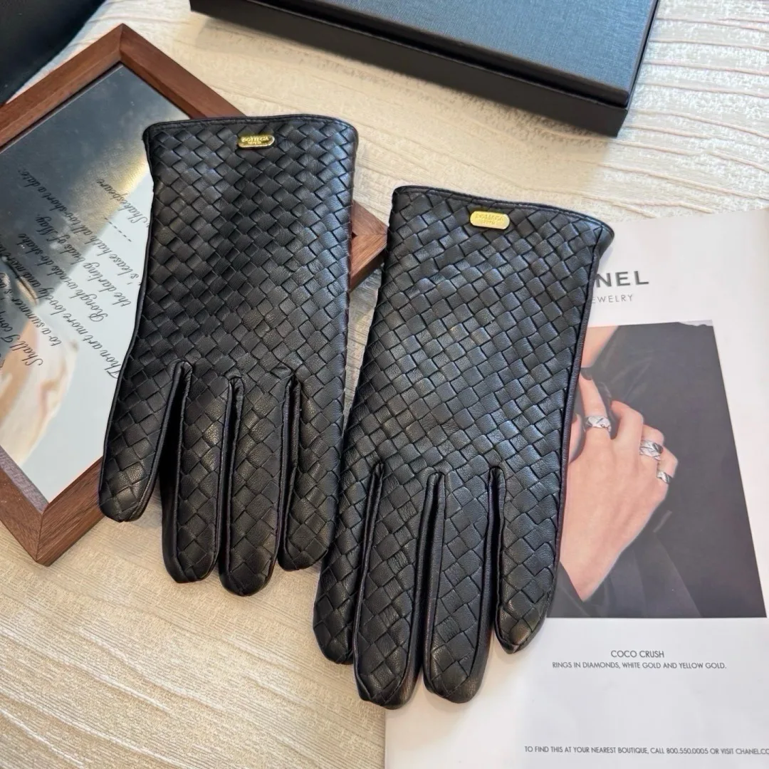 Gloves BOTTEGA VENETA 19569944