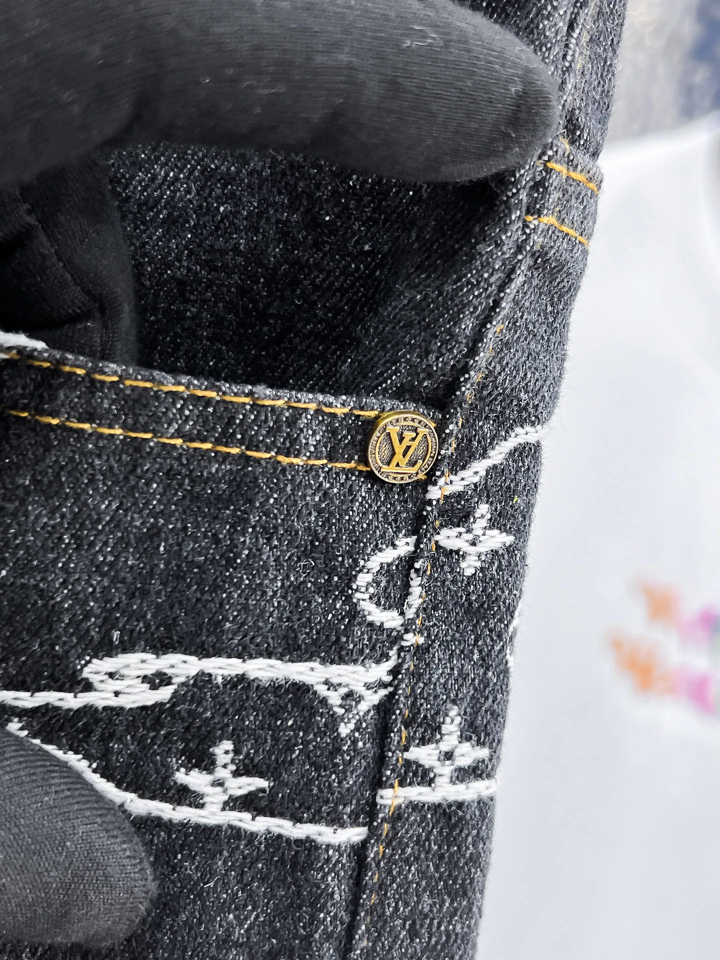 Men's Jeans LOUIS VUITTON 18499665
