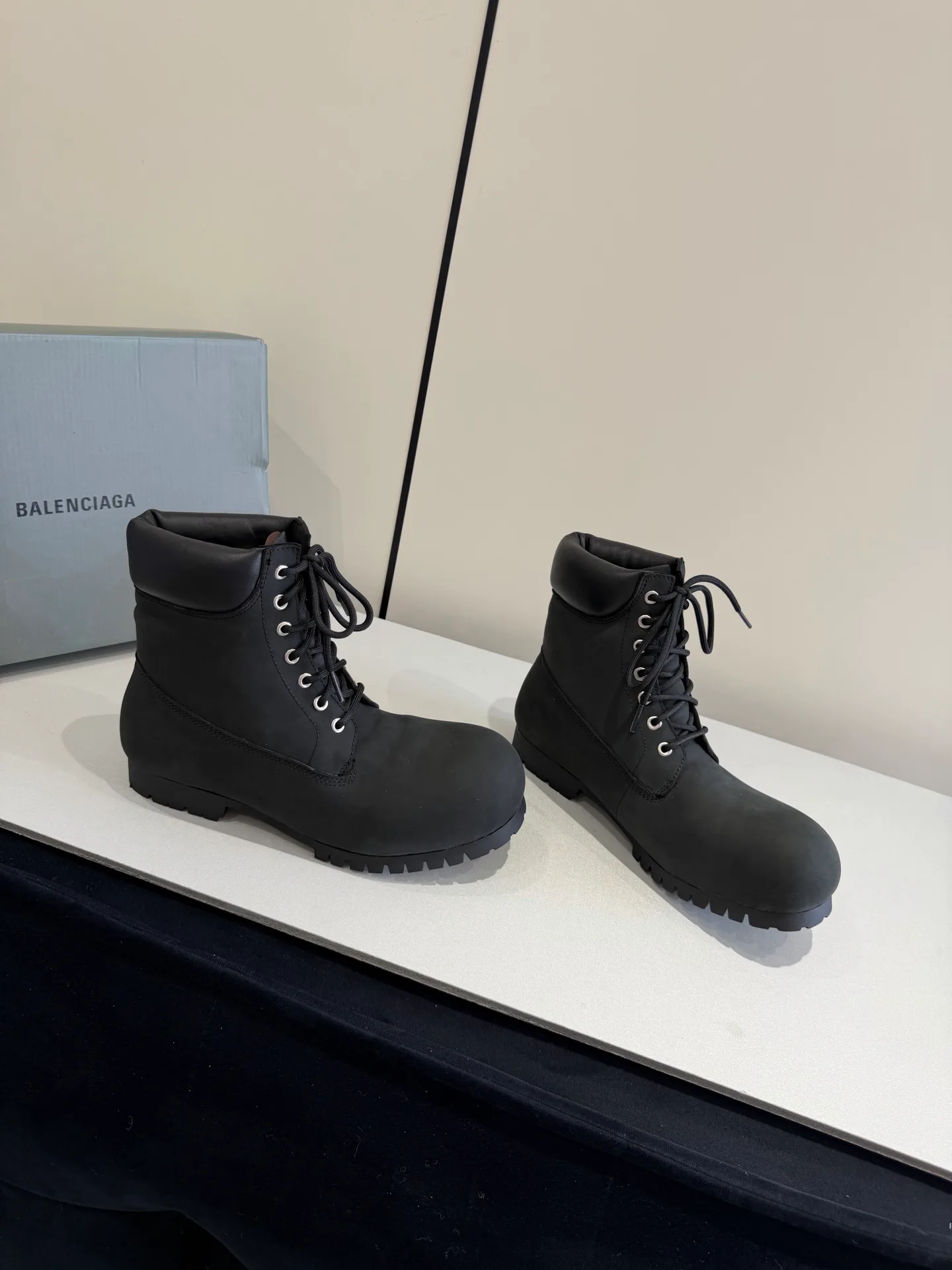Women's Ankle Boots BALENCIAGA 18470035