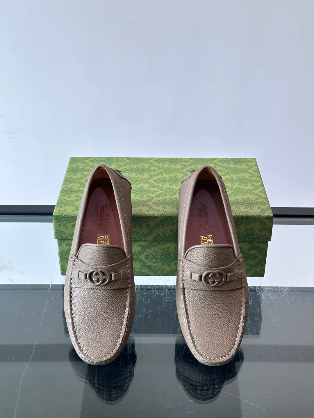 Men's Loafers And Dress Shoes GUCCI 17588558