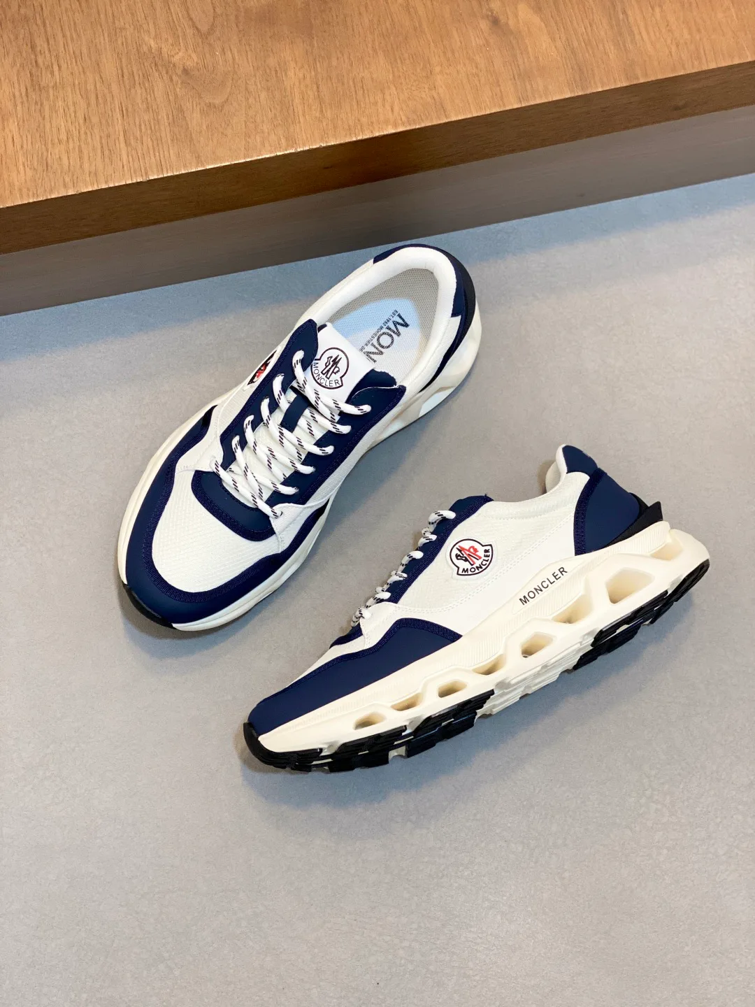 Кроссовки Мужские Moncler 18586371
