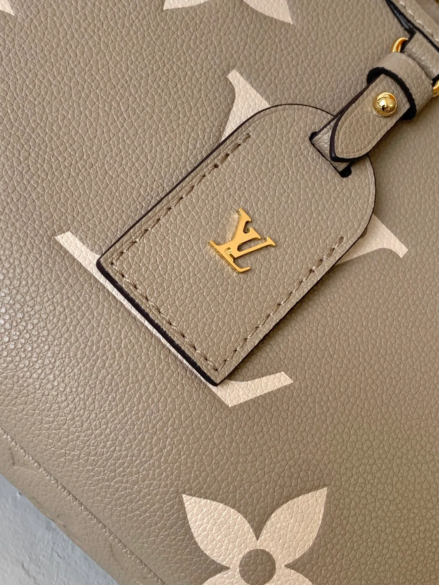 Women's Classic Handbags LOUIS VUITTON 17949170