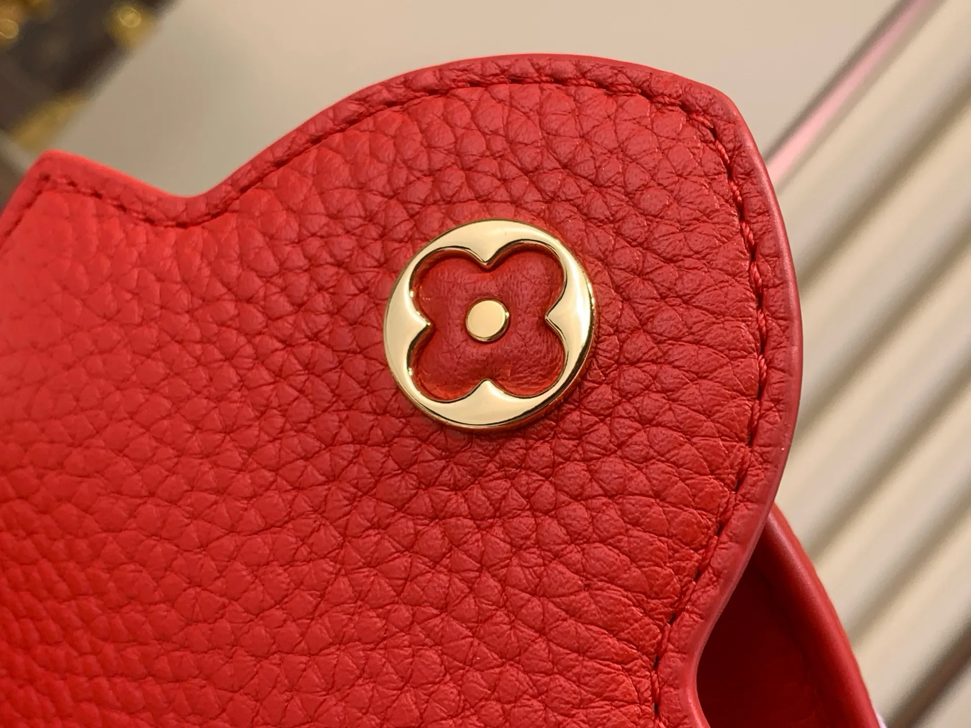Women's Classic Handbags LOUIS VUITTON 17499352