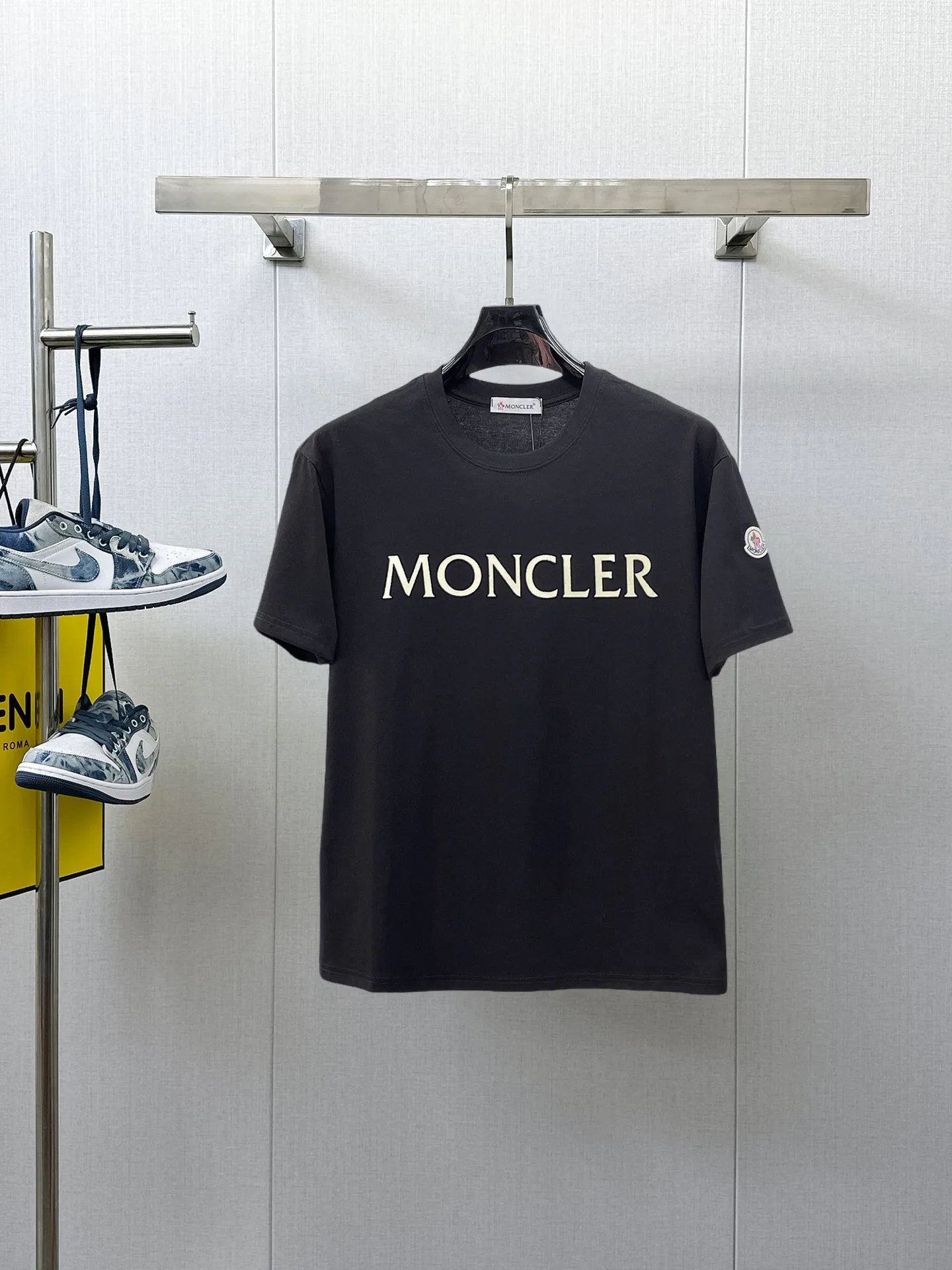 Men's T-Shirts MONCLER 17371093