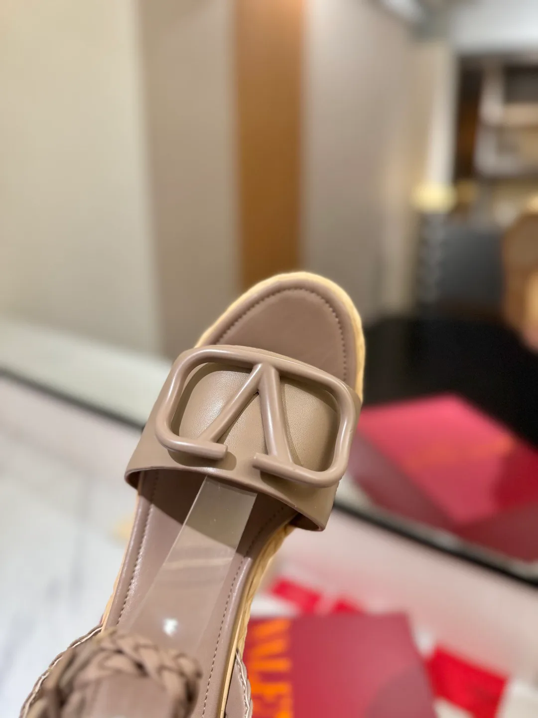 Women's Open-Toe Sandals VALENTINO 17946614
