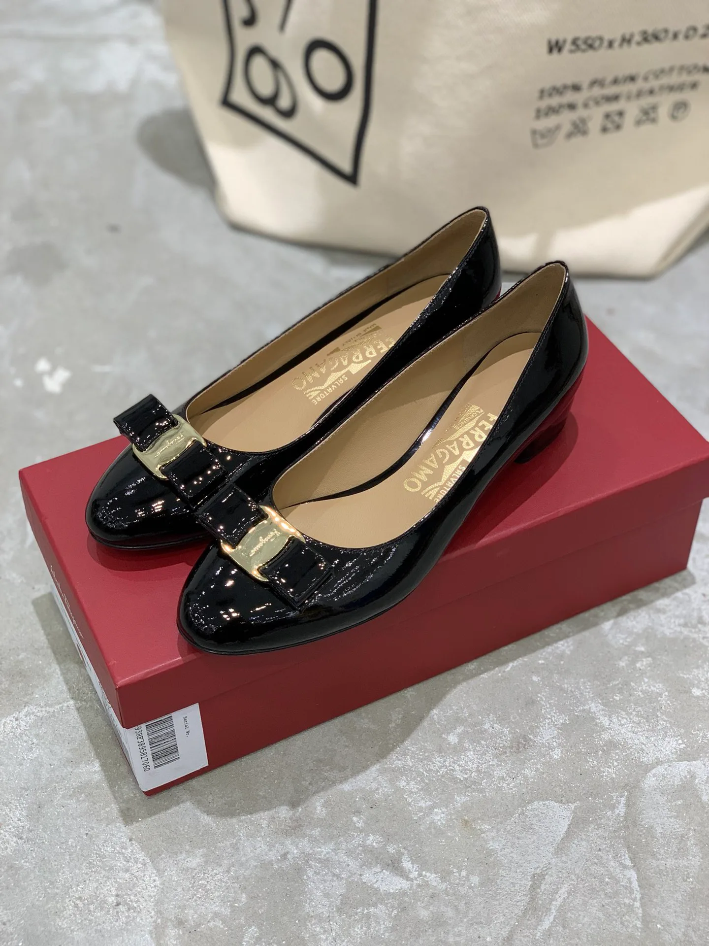 Women's Ballet Flats SALVATORE FERRAGAMO 18340689