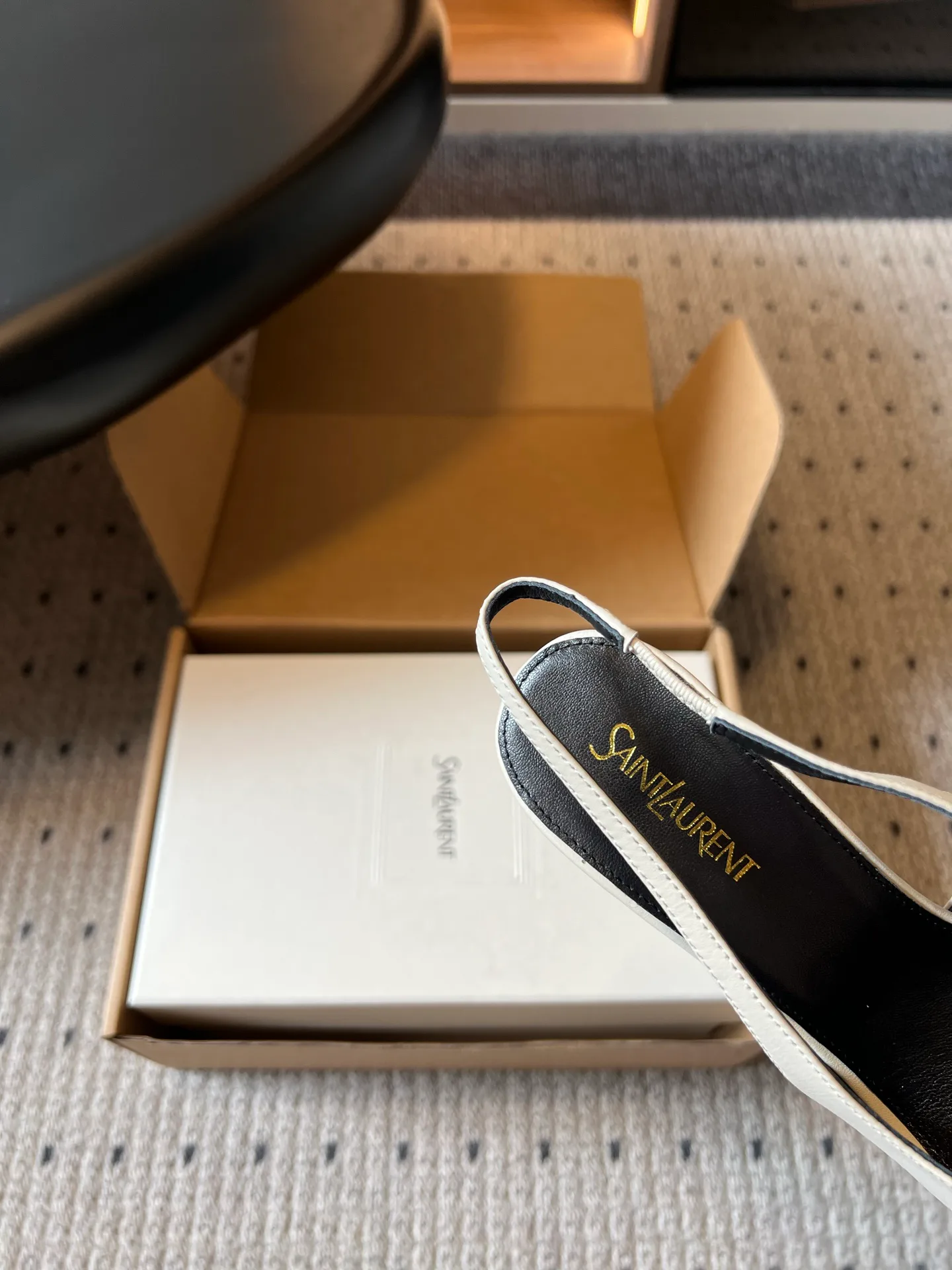 Women's Heels SAINT LAURENT 17360163