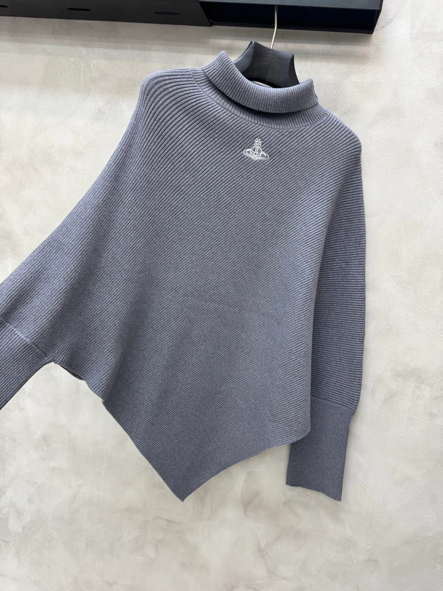 Women's Jumpers And Sweaters VIVIENNE WESTWOOD 18028221