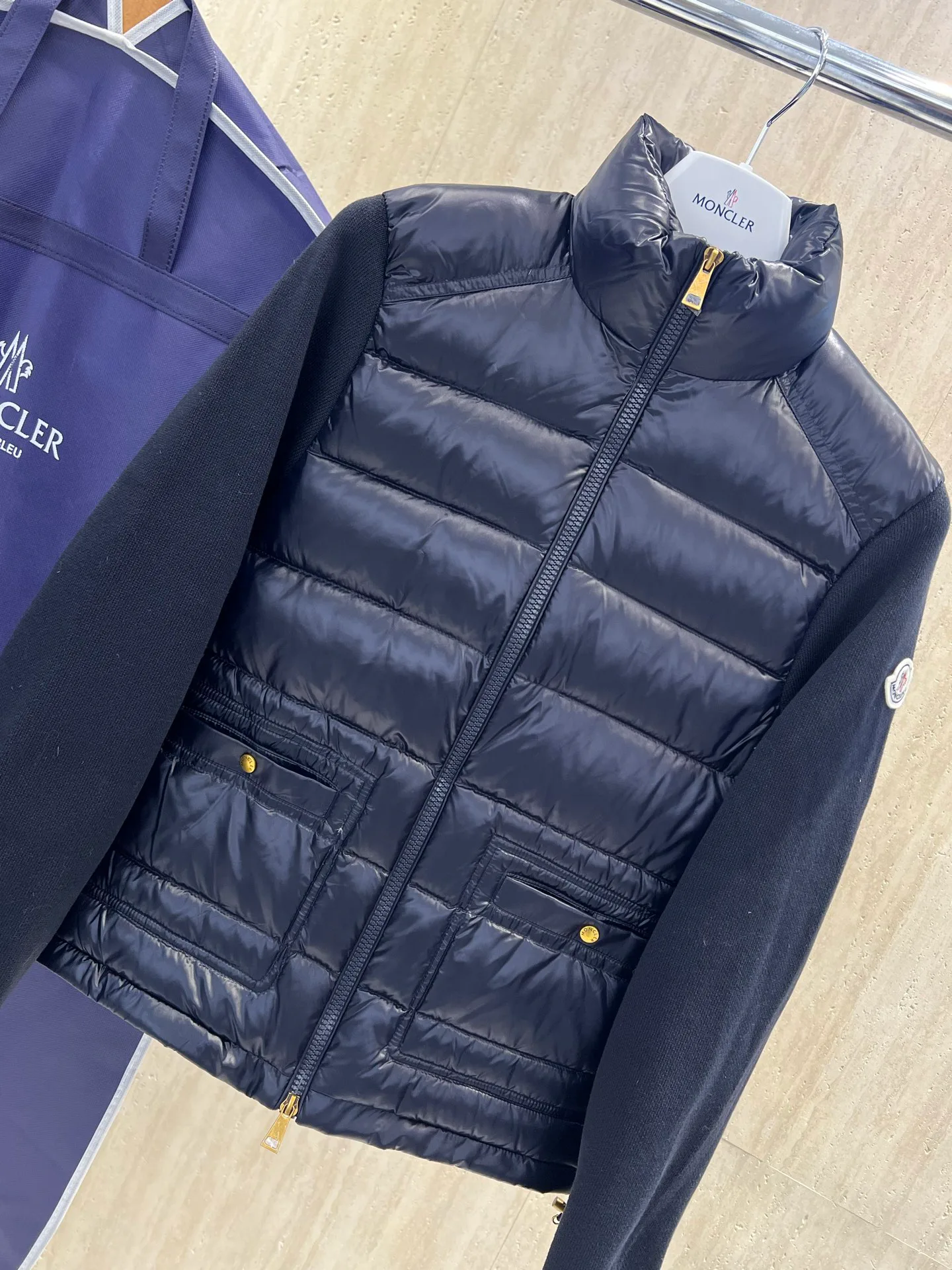 Куртки И Пуховики Мужские Moncler 18683937