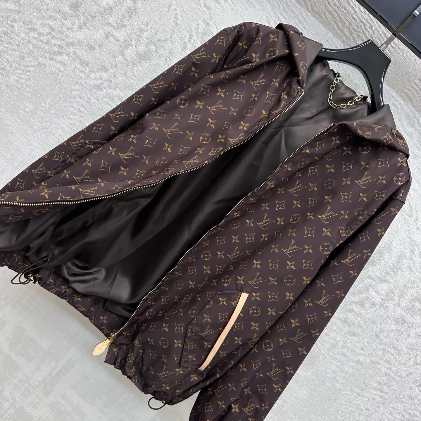 Women's Jackets And Down Jackets LOUIS VUITTON 18328047