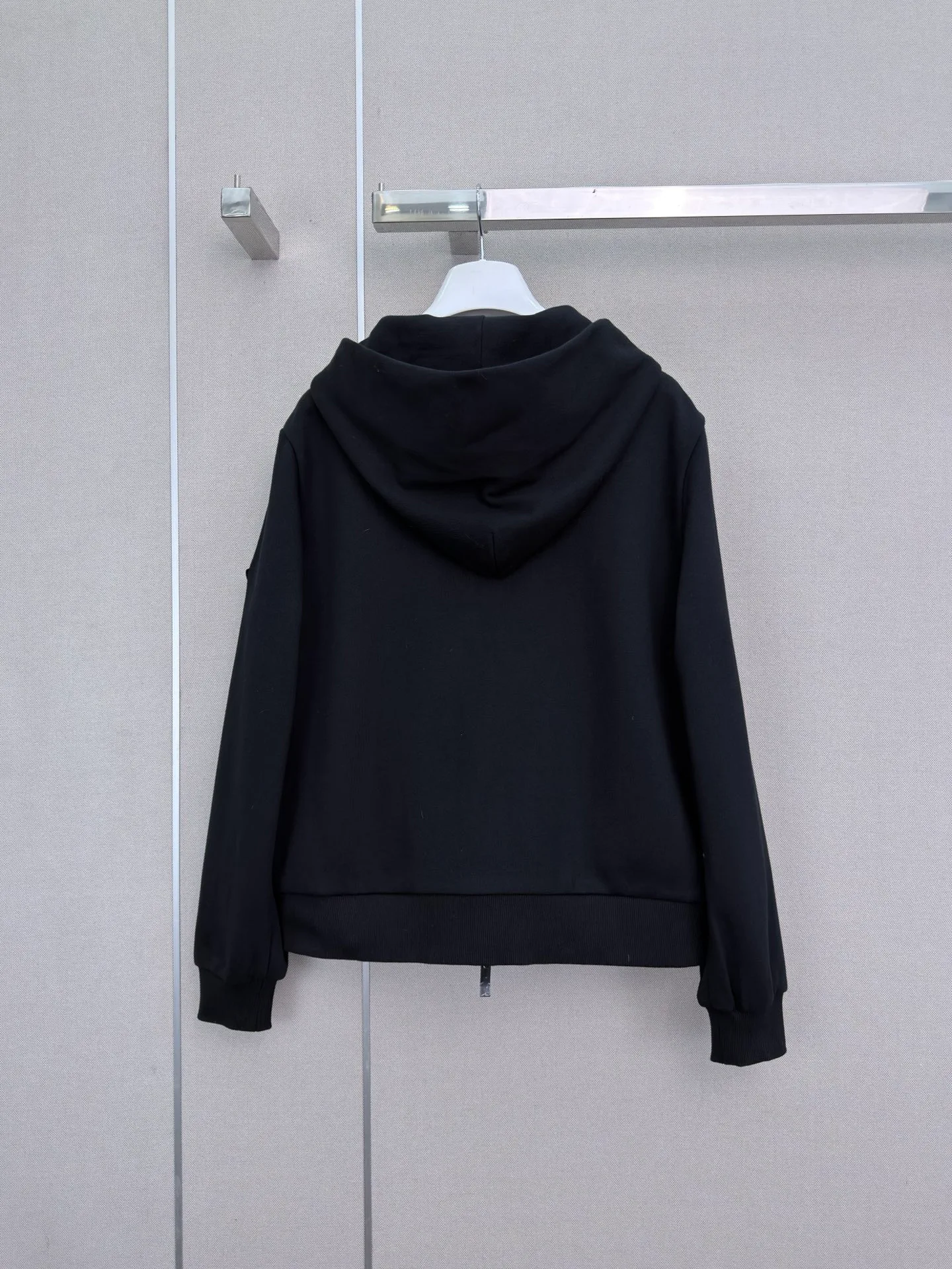 Women's Jackets And Down Jackets MONCLER 18506403