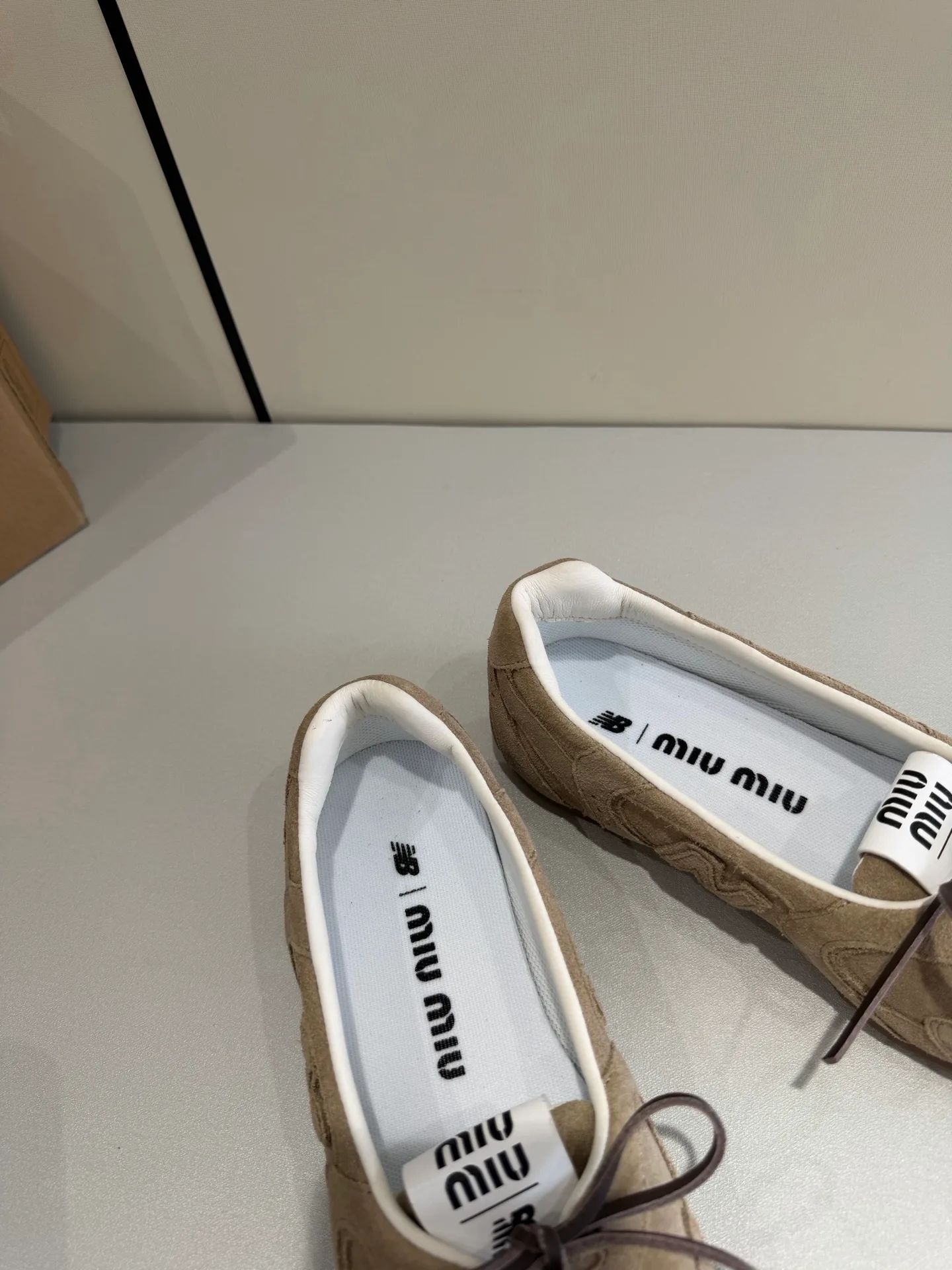 Women's Ballet Flats MIU MIU 17977106