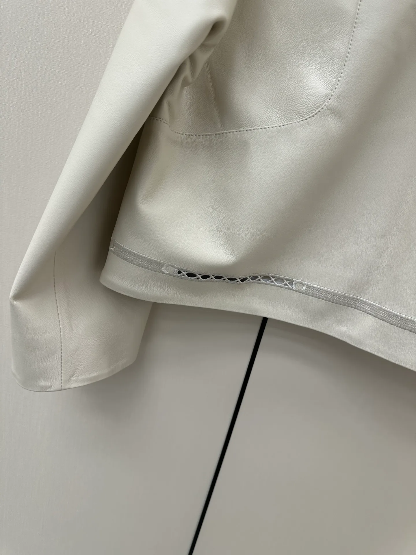 Women's Leather Jackets And Sheepskin Coats HERMES 18441898