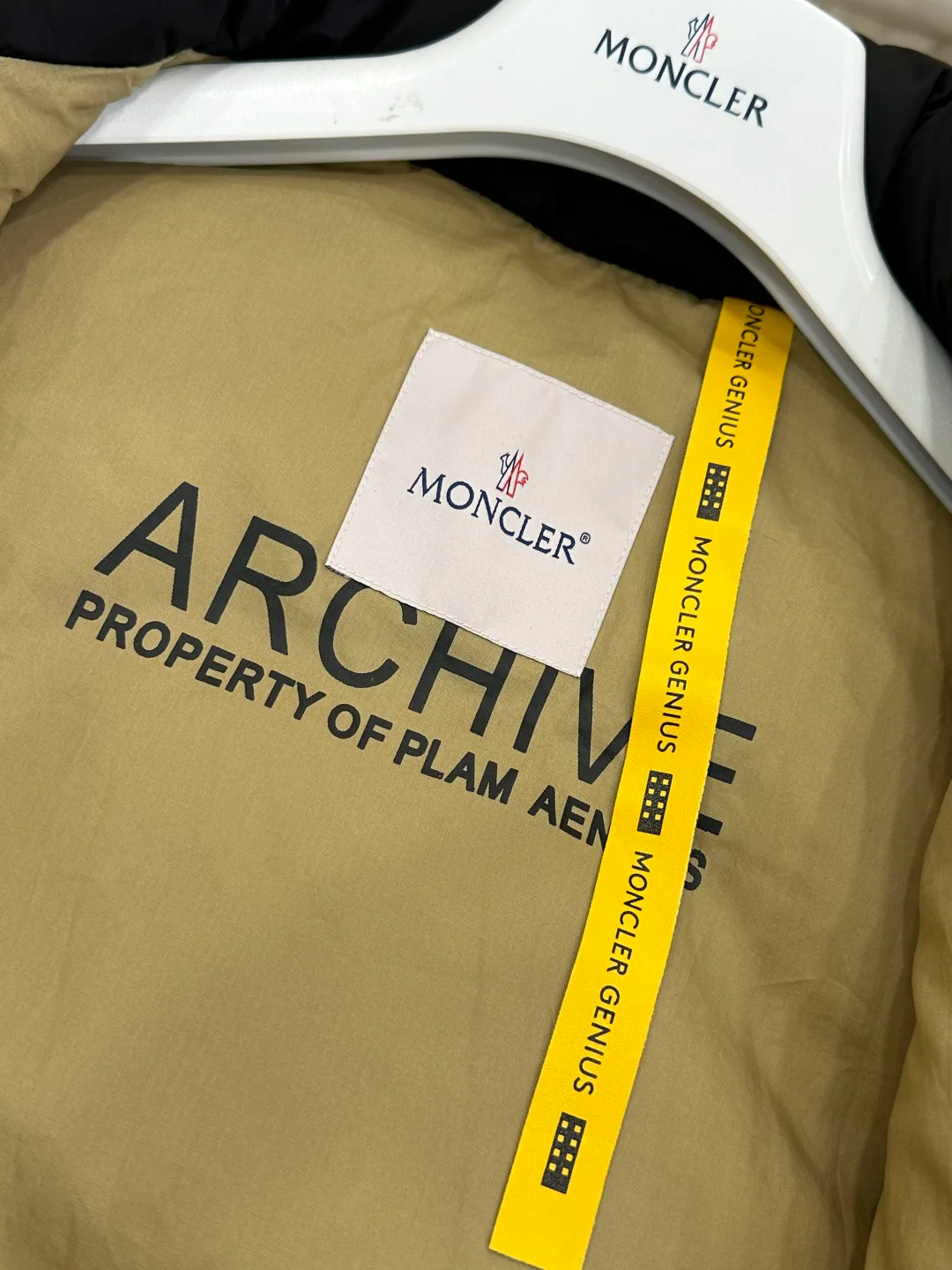 Men's Vests MONCLER 18359603
