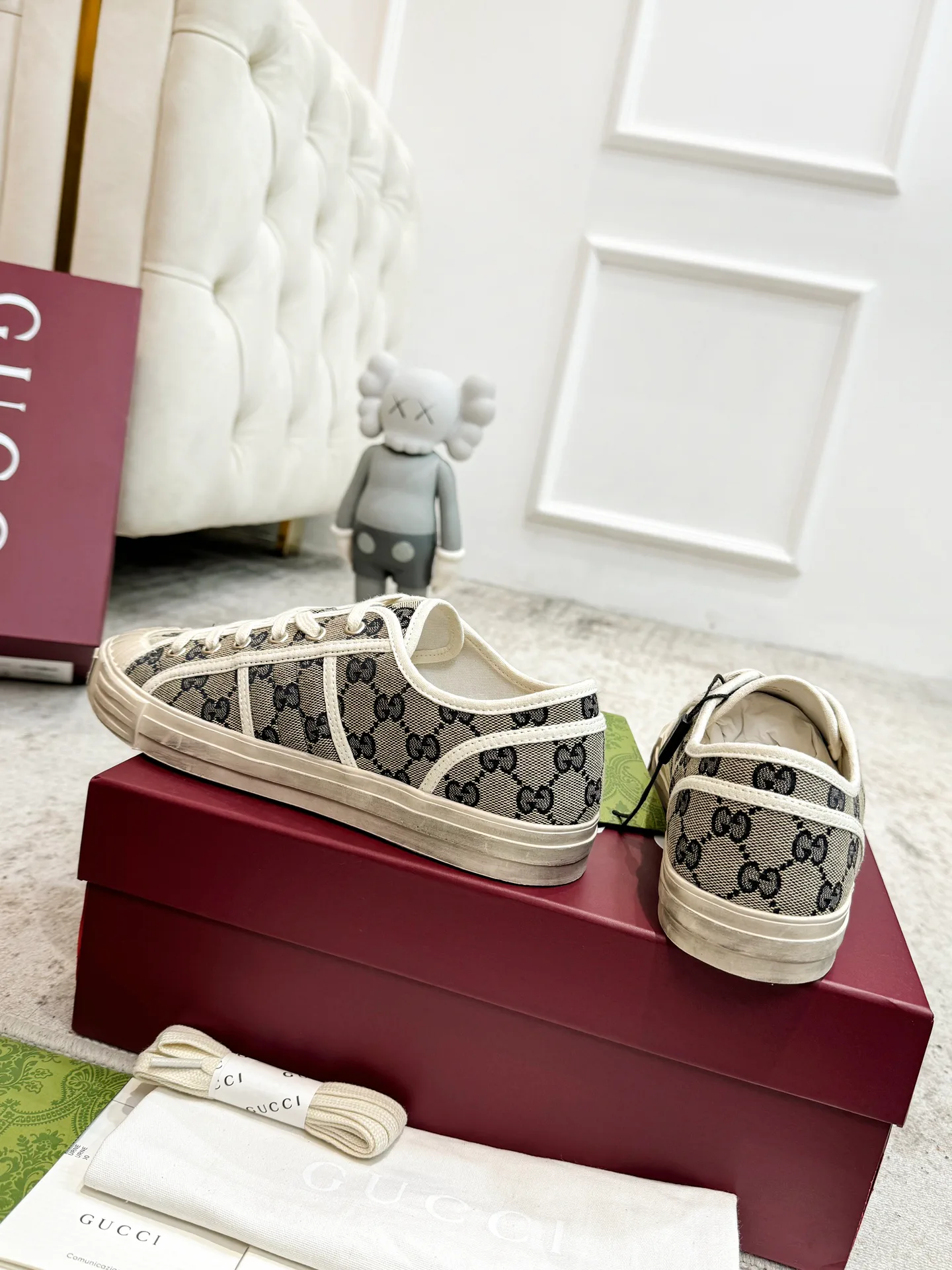 Women's Sneakers GUCCI 18139044