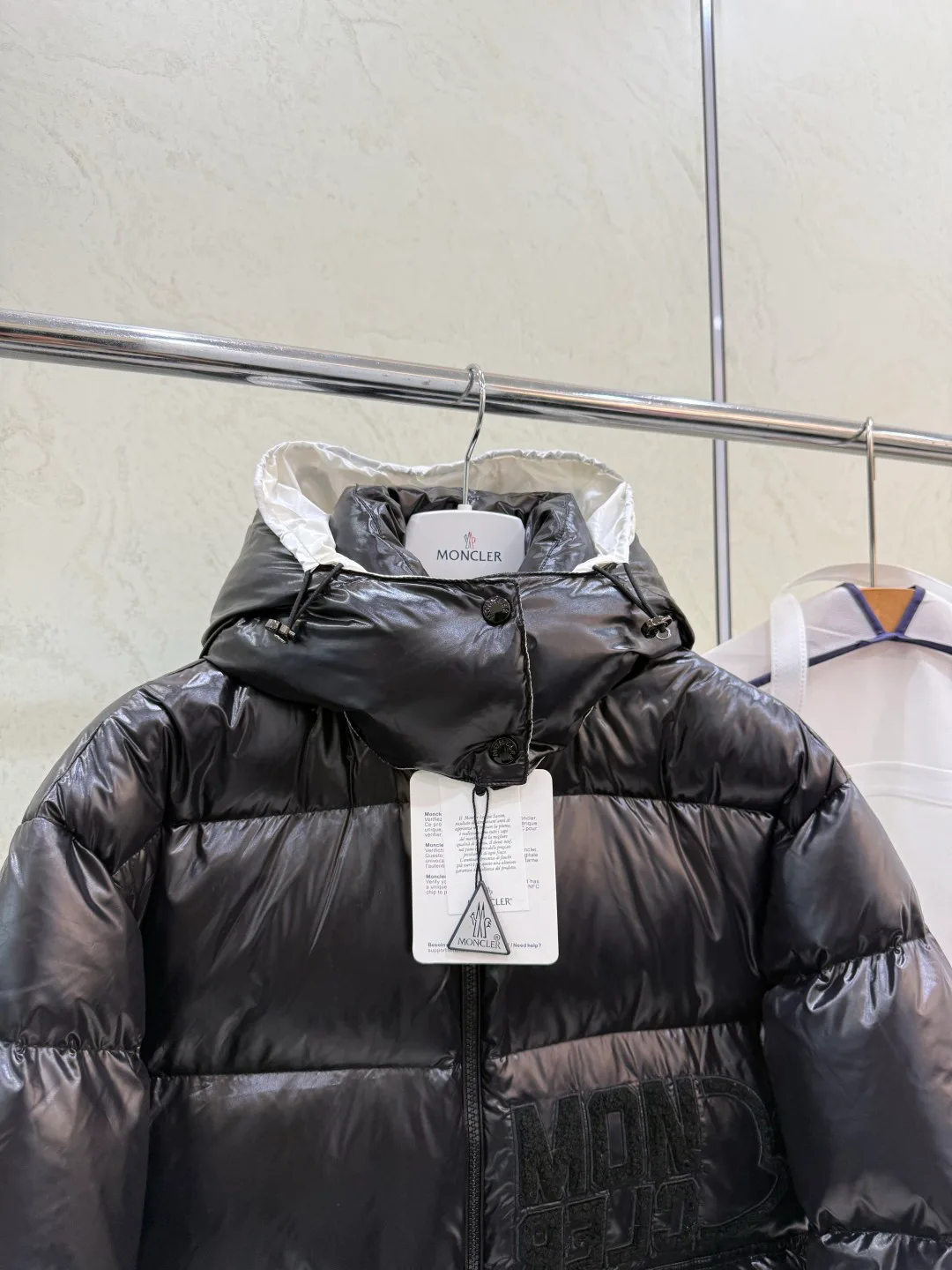 Куртки И Пуховики Мужские Moncler 18683800