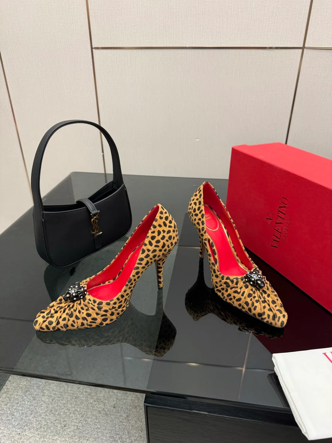 Women's Heels VALENTINO 17467435