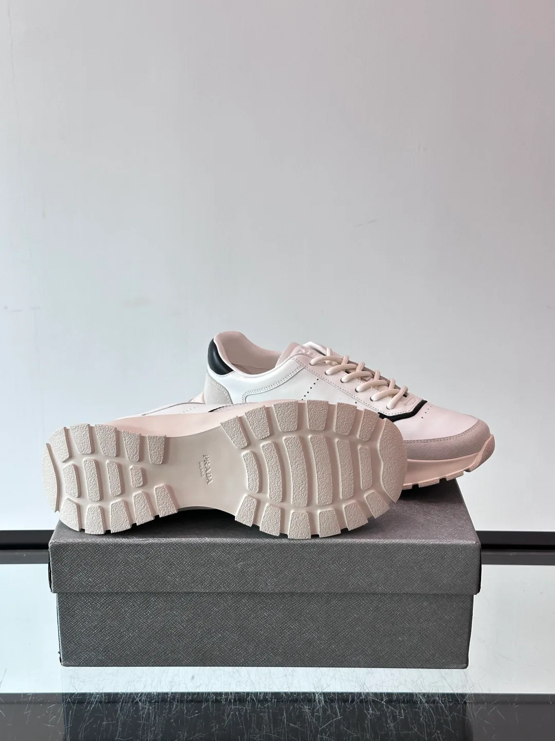 Men's Sneakers PRADA 18449495