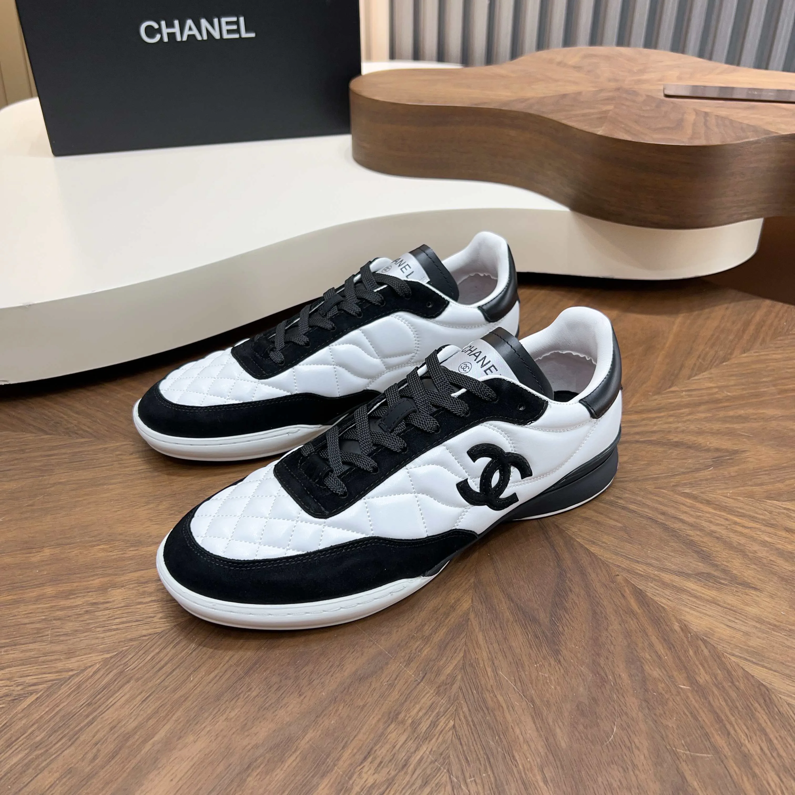 Women's Sneakers CHANEL 17918720