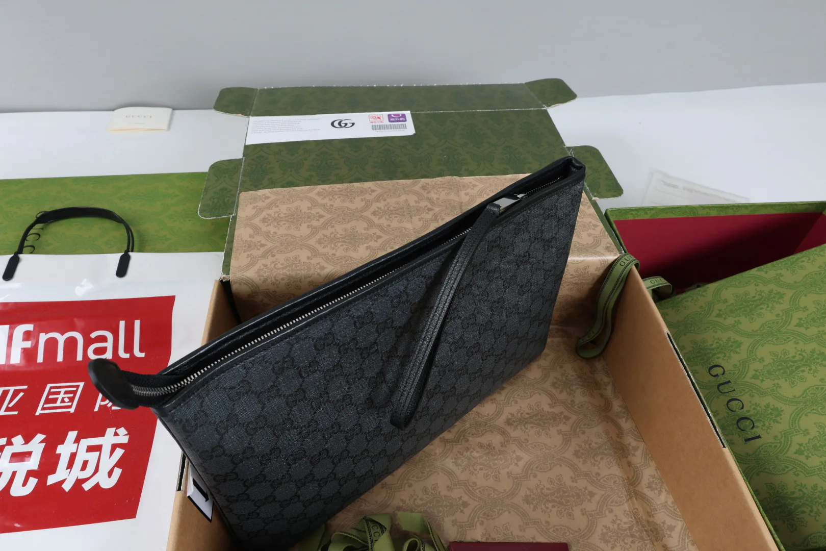 Women's Classic Handbags GUCCI 17947838