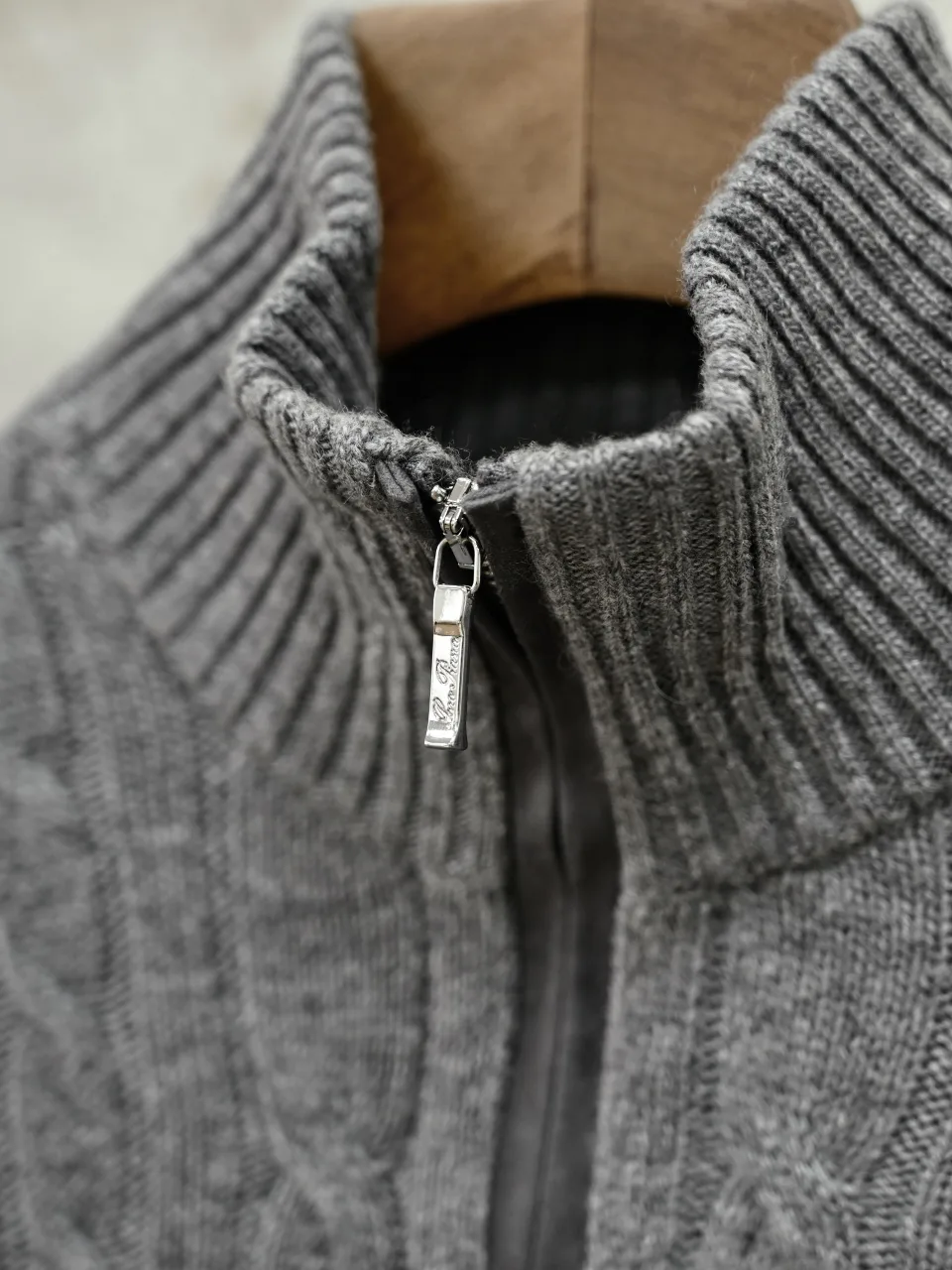 Men's Jumpers And Sweaters LORO PIANA 18434138