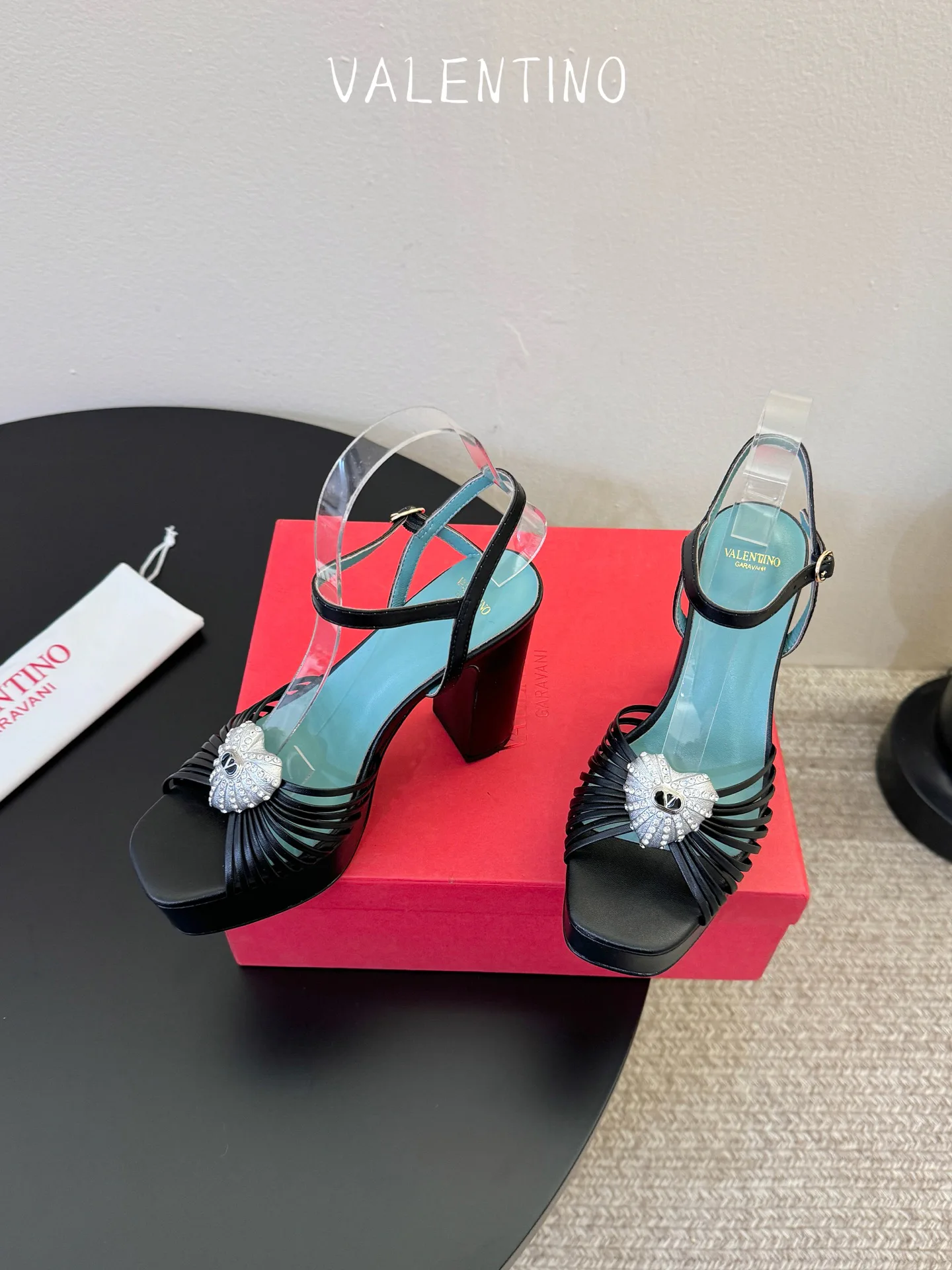 Women's Open-Toe Sandals VALENTINO 17281535