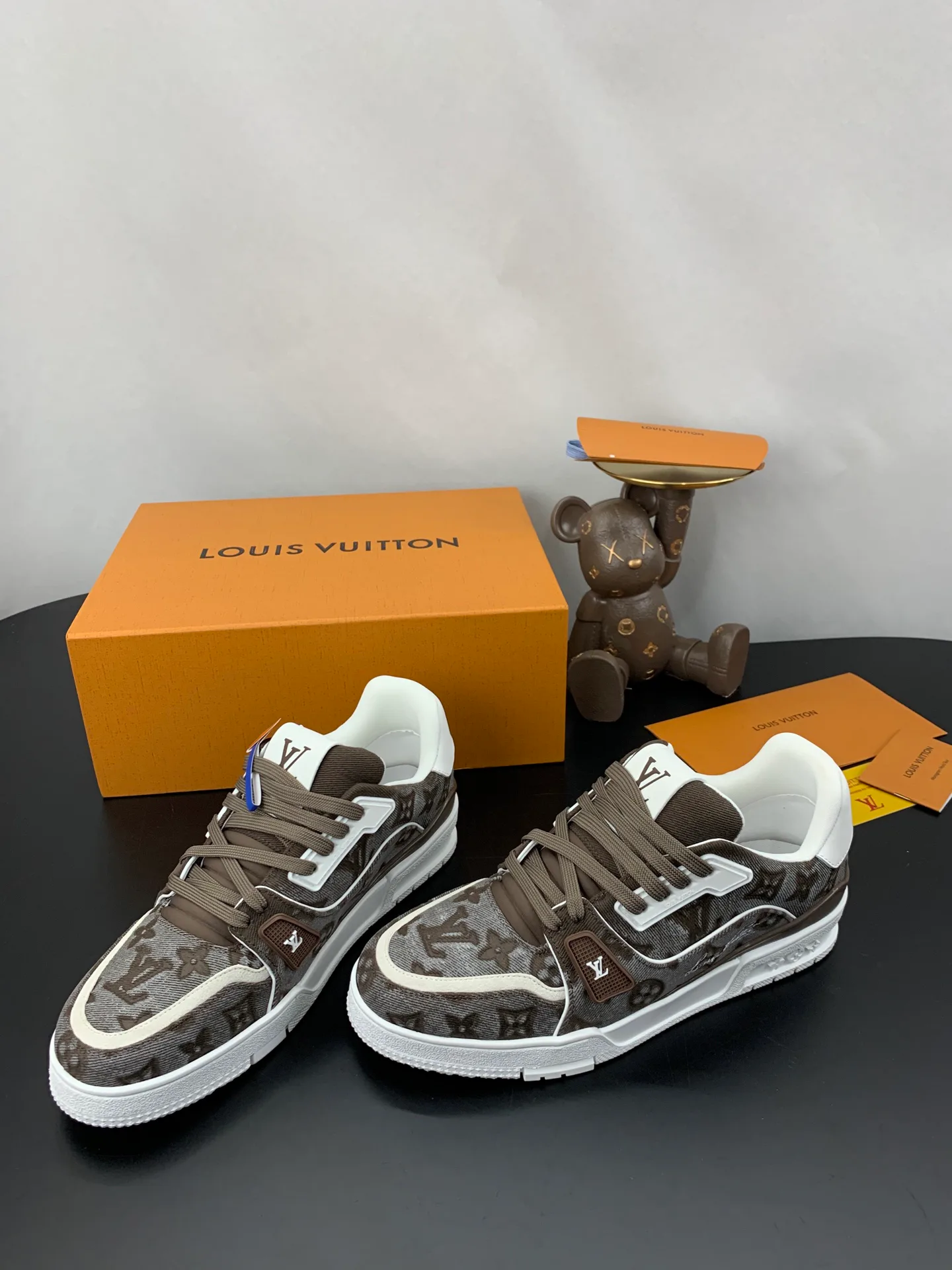 Women's Sneakers LOUIS VUITTON 17545278