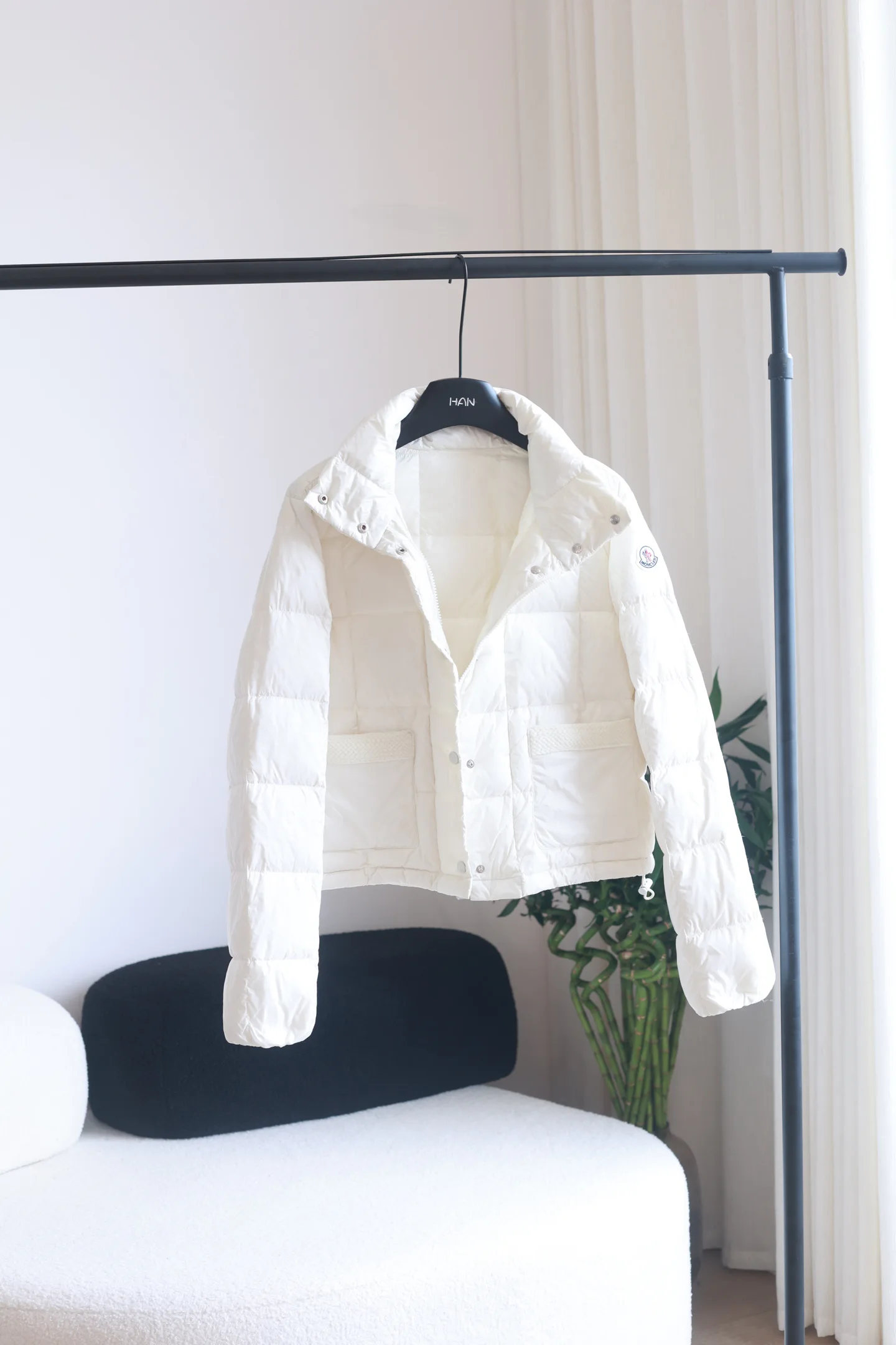 Women's Jackets And Down Jackets MONCLER 18184518
