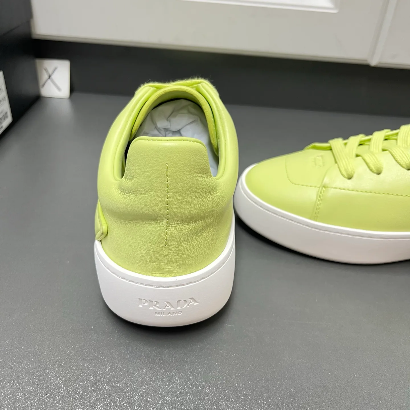 Men's Sneakers PRADA 16940091