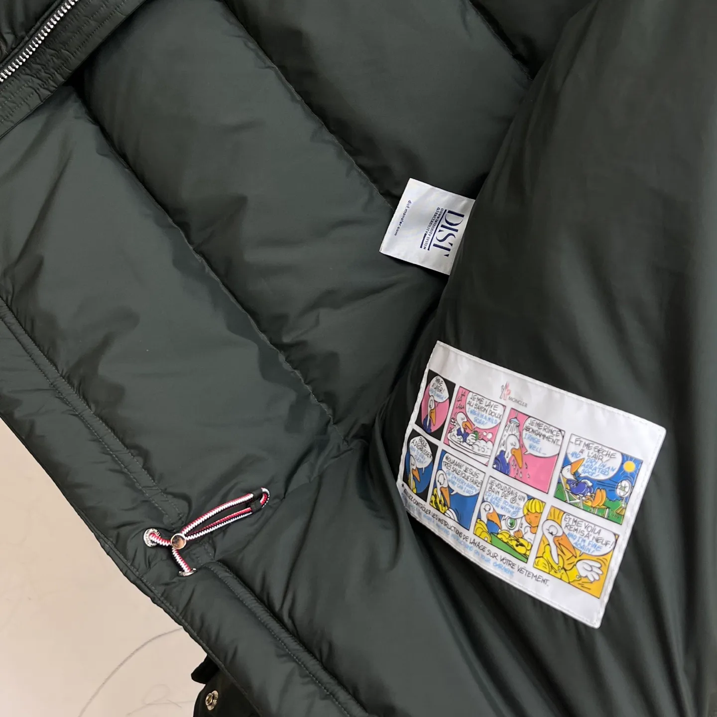 Women's Jackets And Down Jackets MONCLER 18281199