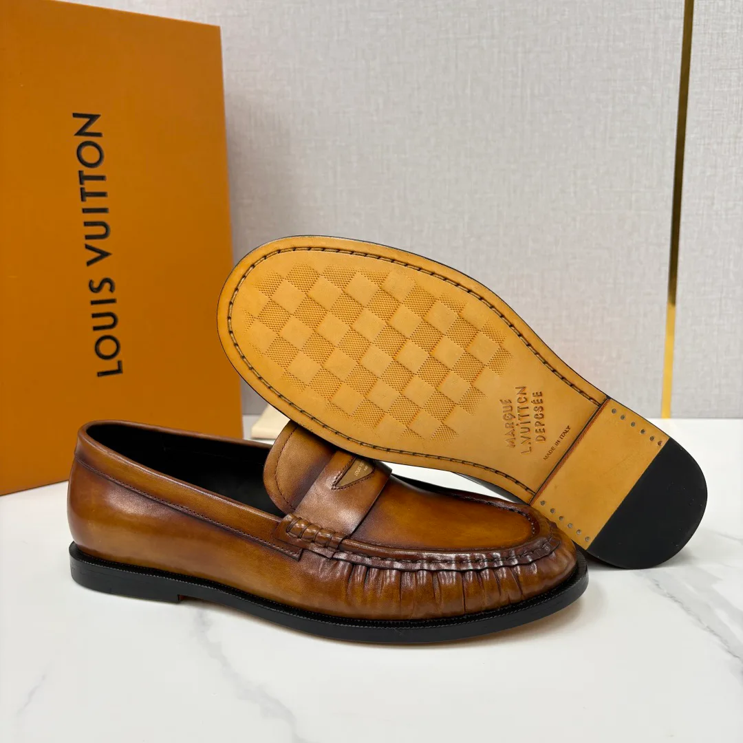 Men's Loafers And Dress Shoes LOUIS VUITTON 17884058