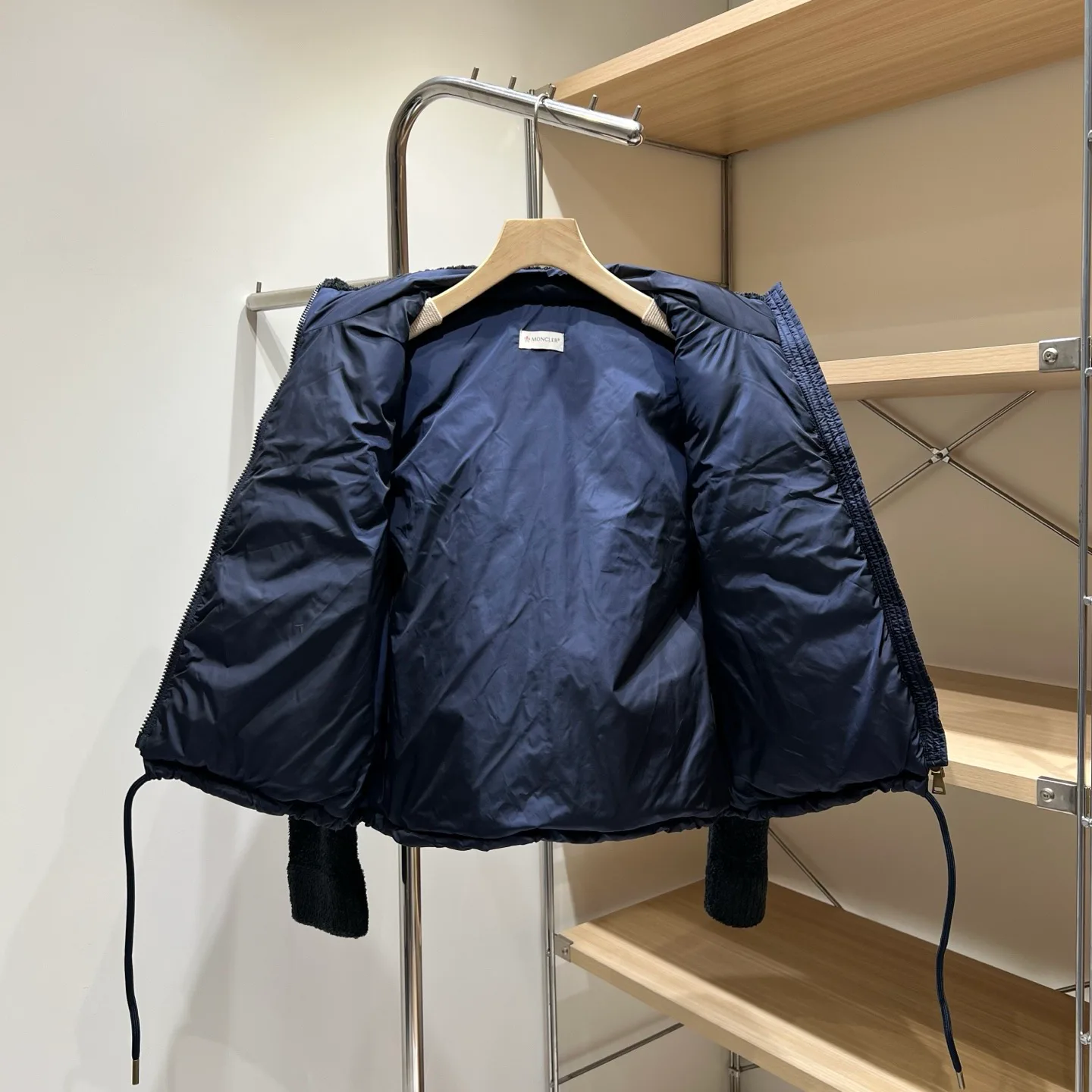 Women's Jackets And Down Jackets MONCLER 18188619