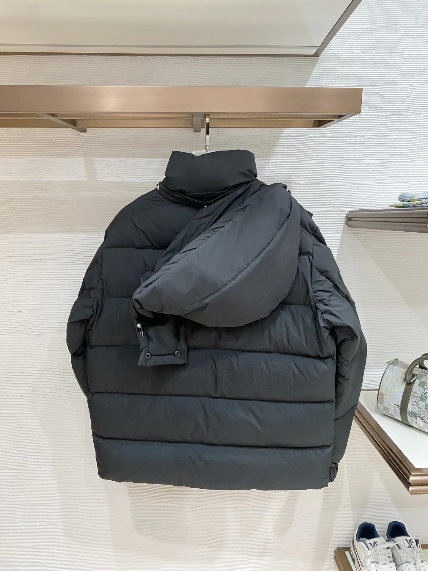 Куртки И Пуховики Мужские Moncler 18645484