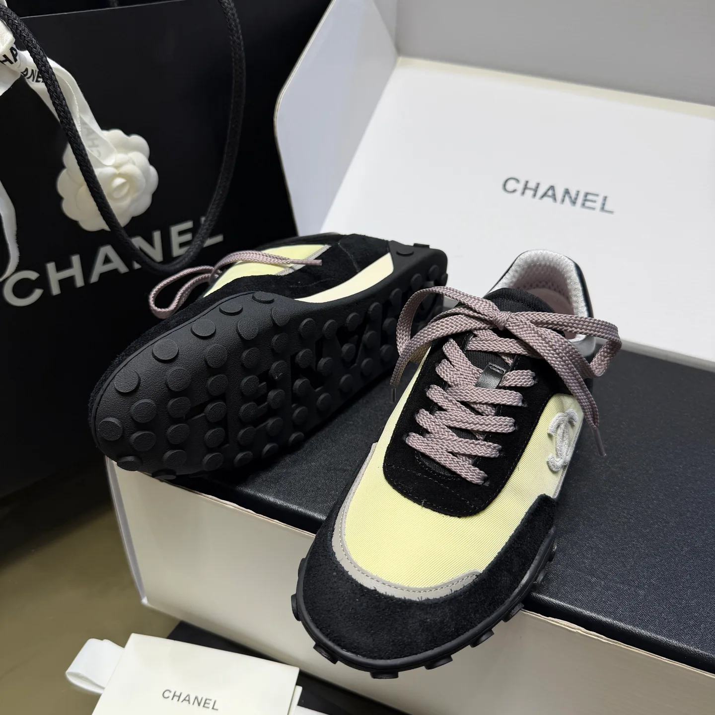 Women's Sneakers CHANEL 17877261