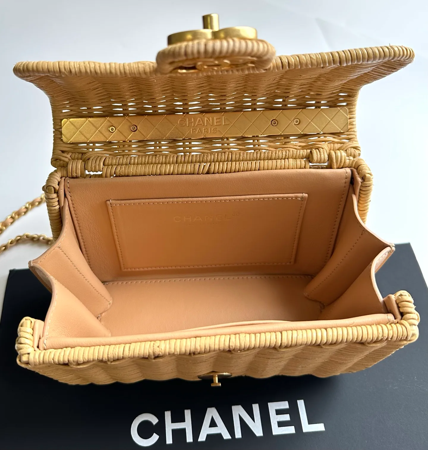 Women's Classic Handbags CHANEL 18058413