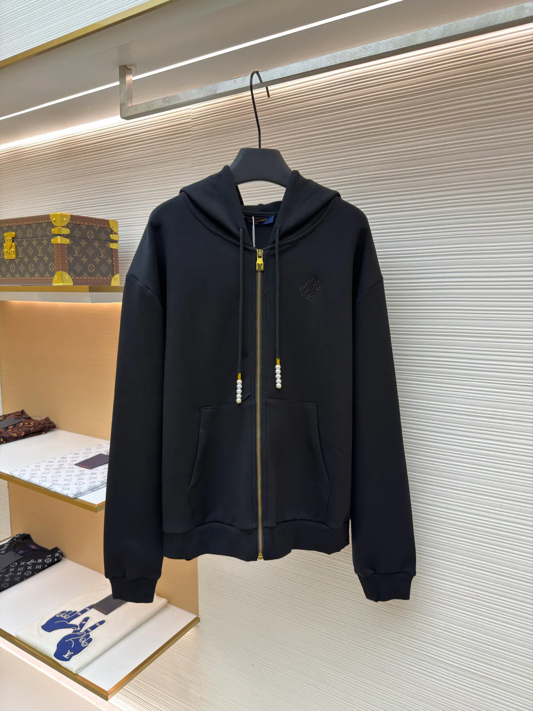 Men's Sweatshirts And Hoodies LOUIS VUITTON 17740836
