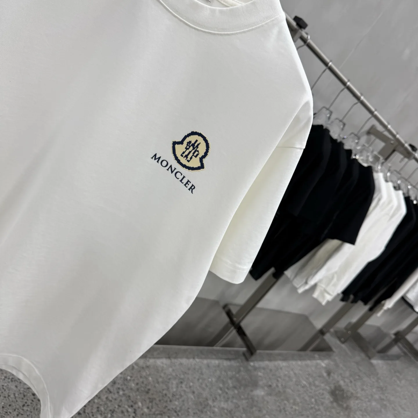Men's T-Shirts MONCLER 17905175